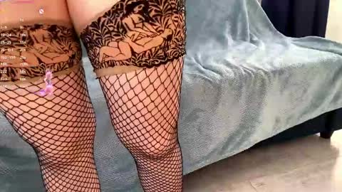 Snapshot of mila_petal chatting on May 23, 5:45 am mila petal online show from May 23, 5:45 am