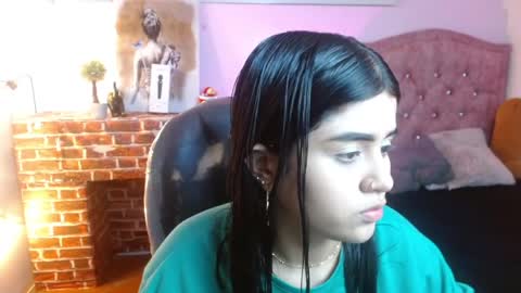 mila_quin online show from April 5, 12:57 pm