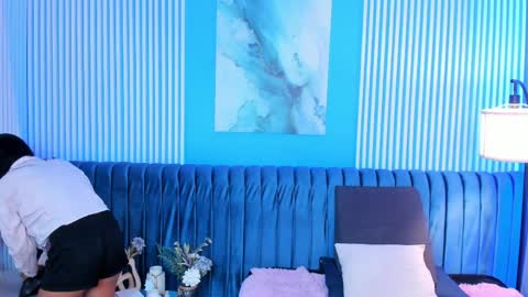 Mila and samy online show from April 4, 1:41 pm