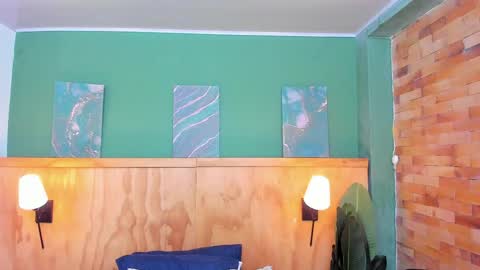 Mila and samy online show from April 5, 11:40 am