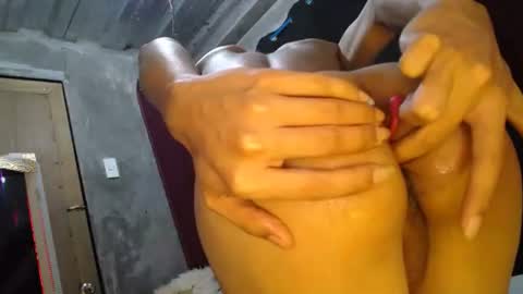 Snapshot of mila_seductressxx chatting on June 6, 1:21 am mila_seductressxx online show from June 6, 1:21 am