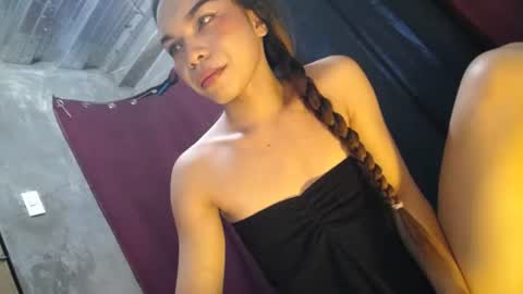 Snapshot of mila_seductressxx chatting on June 18, 1:06 am mila_seductressxx online show from June 18, 1:06 am