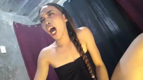 Snapshot of mila_seductressxx chatting on June 19, 1:21 am mila_seductressxx online show from June 19, 1:21 am