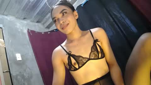 Snapshot of mila_seductressxx chatting on July 6, 1:46 am mila_seductressxx online show from July 6, 1:46 am