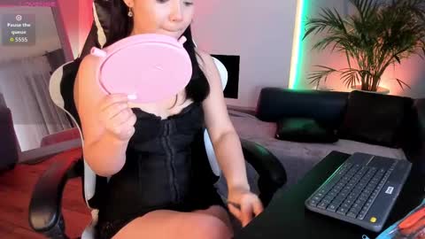 Mila online show from November 11, 11:21 am