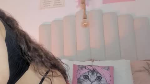 mila_stark333 online show from March 9, 5:22 am