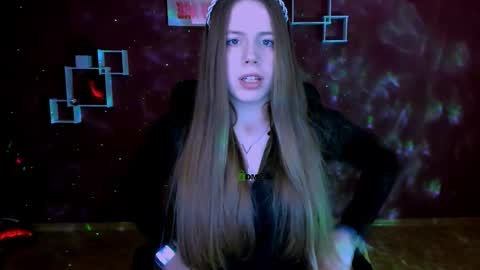 mila_sun__ online show from February 19, 8:43 am