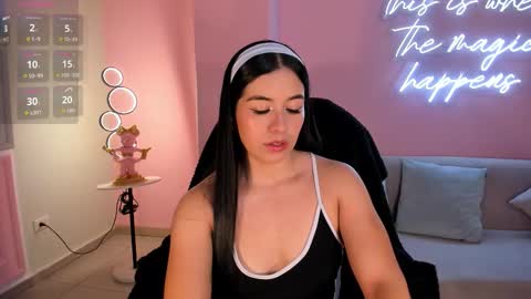 Snapshot of milacoleman chatting on November 6, 2:12 am Mila online show from November 6, 2:12 am