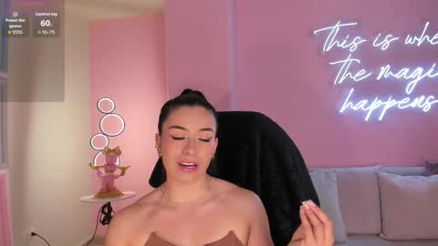 Snapshot of milacoleman chatting on November 8, 2:12 am Mila online show from November 8, 2:12 am