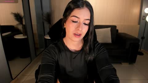 Snapshot of milacoleman chatting on November 18, 2:06 am Mila online show from November 18, 2:06 am