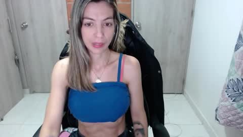 milacoxx8819 online show from February 11, 11:54 am