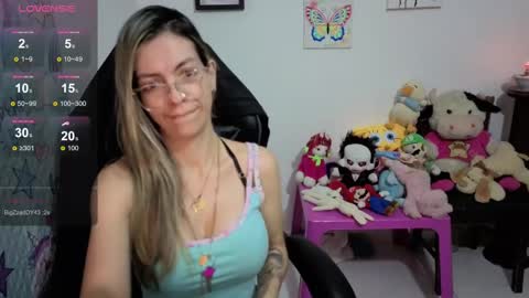 milacoxx8819 online show from September 17, 11:39 pm