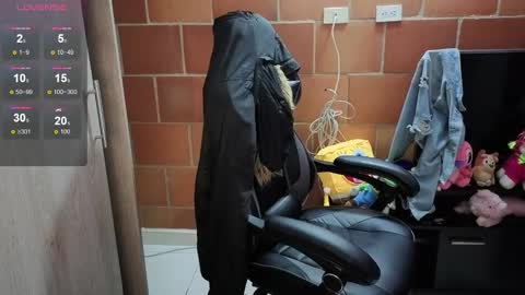 milacoxx8819 online show from October 11, 1:05 am