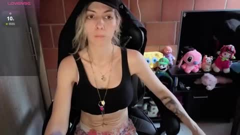 milacoxx8819 online show from October 11, 2:48 pm