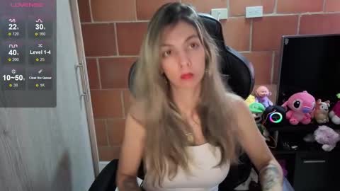 milacoxx8819 online show from October 12, 8:41 pm