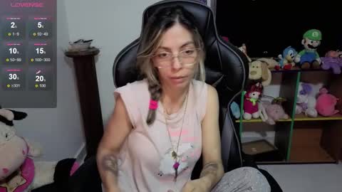 milacoxx8819 online show from October 23, 12:32 am