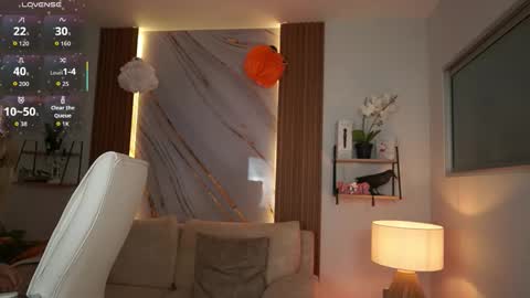 milacrave online show from October 31, 11:44 am