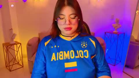 MilaCravee online show from July 3, 2:34 pm