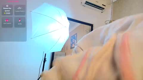 Snapshot of miladiosa chatting on November 13, 12:04 pm miladiosa online show from November 13, 12:04 pm