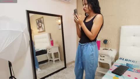 Snapshot of miladiosa chatting on January 19, 11:47 am miladiosa online show from January 19, 11:47 am