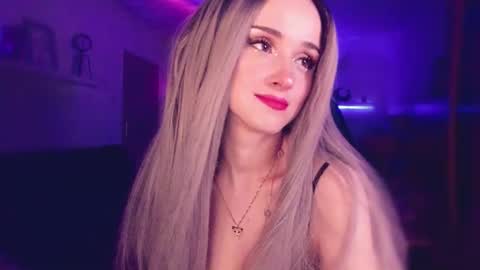 MiladyJolie online show from January 14, 6:08 am