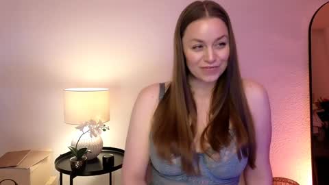 Mila Fleur online show from January 16, 9:05 am
