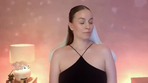 Mila Fleur online show from July 15, 4:56 pm