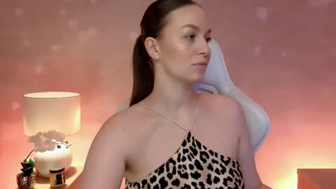 Mila Fleur online show from July 18, 3:05 pm