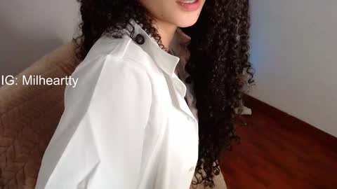 Snapshot of milah_hearrty chatting on November 12, 6:30 pm Milah online show from November 12, 6:30 pm