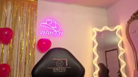 Snapshot of milah_tay chatting on February 17, 11:40 am milah_tay online show from February 17, 11:40 am