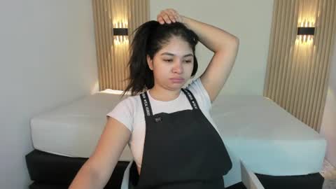 Snapshot of milaheat1 chatting on July 28, 2:46 pm milaheat1 online show from July 28, 2:46 pm
