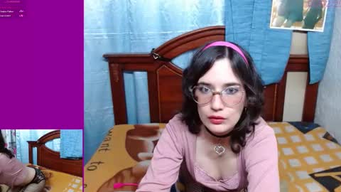 Snapshot of milalunala chatting on February 11, 12:49 am Mila-Lunala online show from February 11, 12:49 am