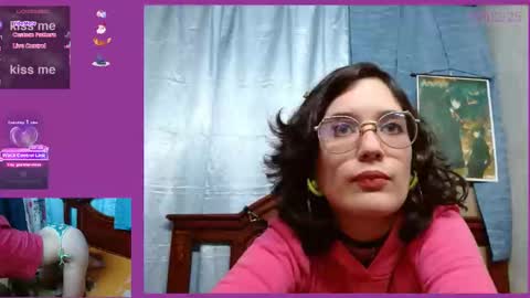 Snapshot of milalunala chatting on February 20, 1:46 am Mila-Lunala online show from February 20, 1:46 am