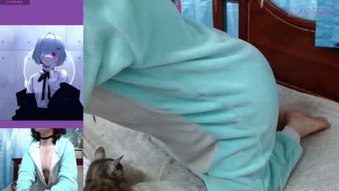 Snapshot of milalunala chatting on February 28, 12:43 am Mila-Lunala online show from February 28, 12:43 am