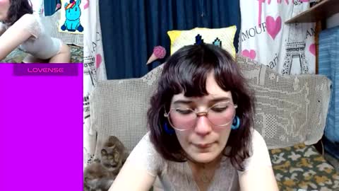Snapshot of milalunala chatting on September 18, 6:32 pm Mila-Lunala online show from September 18, 6:32 pm