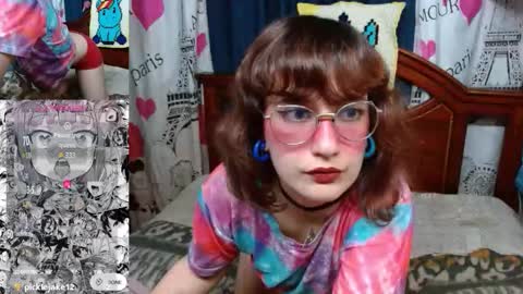 Snapshot of milalunala chatting on October 14, 2:12 am Mila-Lunala online show from October 14, 2:12 am