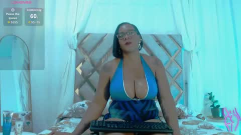 MilaMonroeXX online show from May 14, 2:18 am