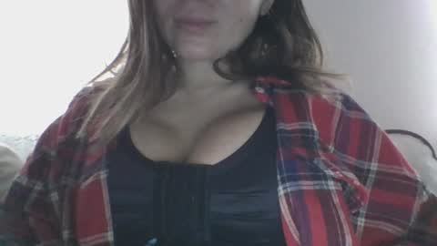 Snapshot of milana5551 chatting on December 19, 9:40 am milana online show from December 19, 9:40 am