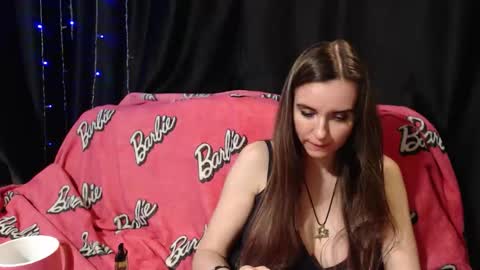 Snapshot of milana696969 chatting on November 28, 6:43 pm MilAna online show from November 28, 6:43 pm