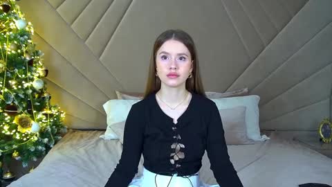 MilanaBalmain online show from December 15, 4:40 am