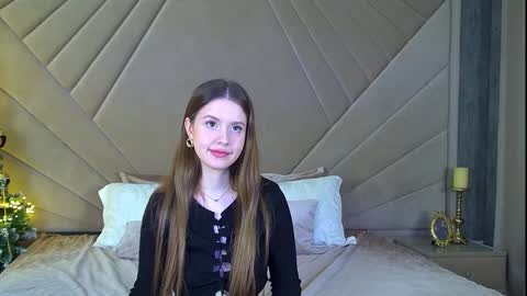 MilanaBalmain online show from December 15, 1:54 pm