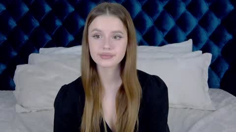 MilanaBalmain online show from December 21, 8:07 am