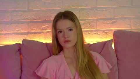 MilanaBalmain online show from November 10, 4:33 am