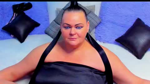 Lana online show from December 4, 11:30 am