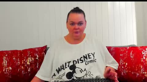 Snapshot of milanabiegert chatting on January 18, 2:43 pm Lana online show from January 18, 2:43 pm