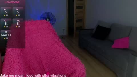 Lana online show from December 7, 1:03 am