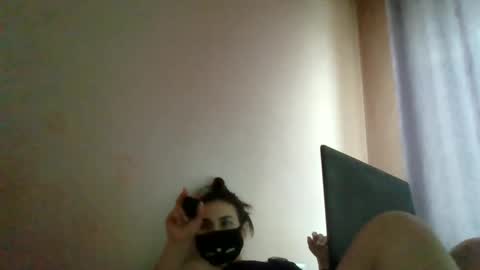 milanako online show from January 19, 10:06 am