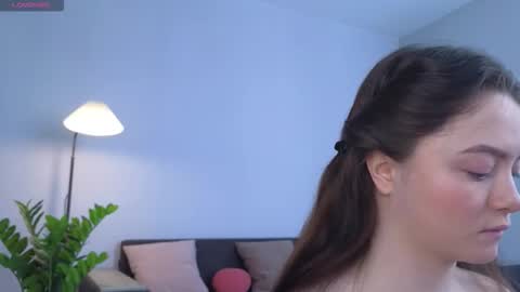 Snapshot of milanakowall chatting on February 25, 6:23 am milanakowall online show from February 25, 6:23 am