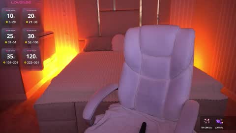 Snapshot of milanamusee chatting on October 25, 1:18 pm Milana online show from October 25, 1:18 pm