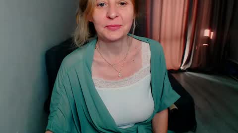 Milena online show from May 22, 4:30 am